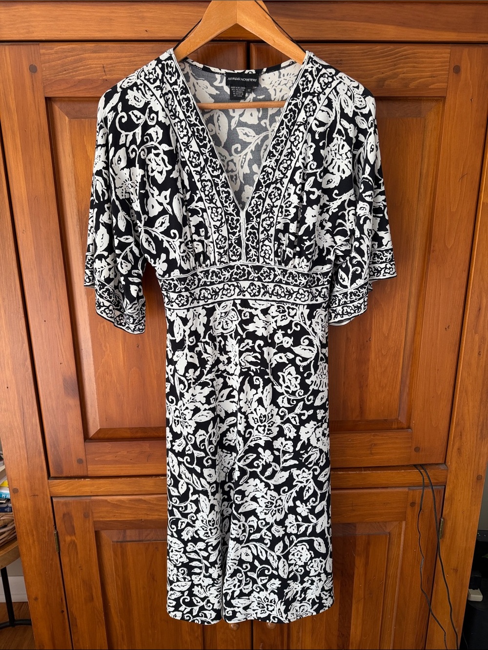 Black and White Floral V-Neck Women’s Dress